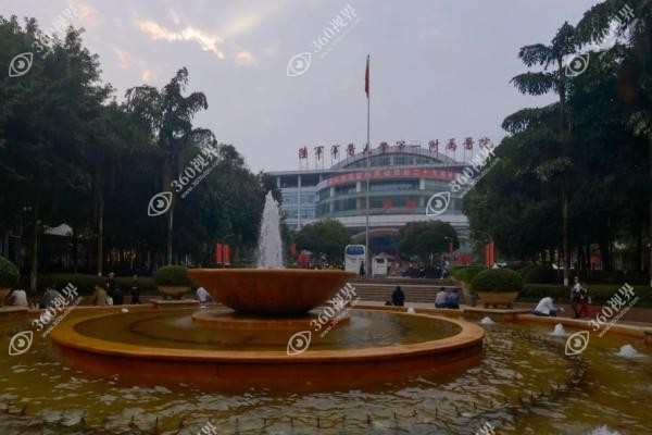 重庆西南医院整形外科做双眼皮多少钱？.jpg