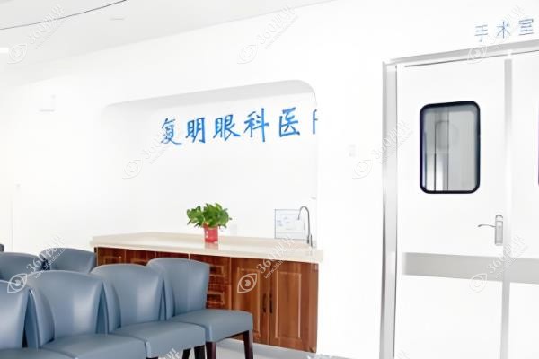 石家庄复明眼科医院郑云峰医生怎么样?院长郑云锋近视手术技术好是患者优选.jpg