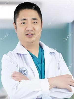侯军