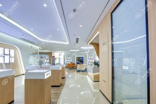 常德美奥口腔医院附近公交车站