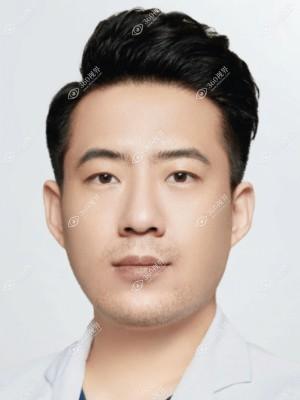 李伟民