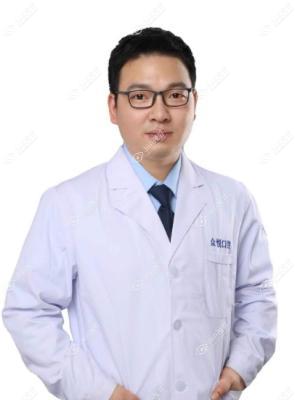 张群