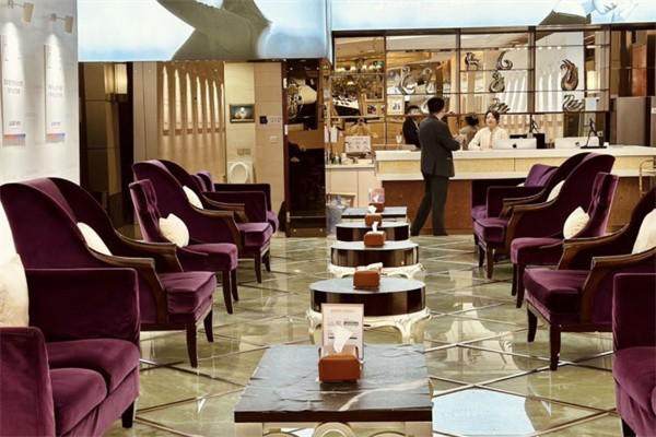 耳再造手术扩张法全包法需要多少钱？一般55000元起，费用受医院医生因素影响有差异 