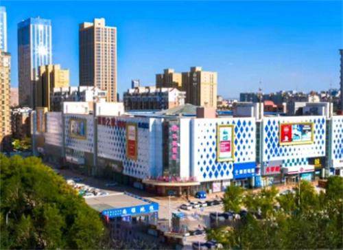 华美整形美容医院价目表中复合M唇成形术8800元起，性价比高还效果好，你不想试试吗？ 