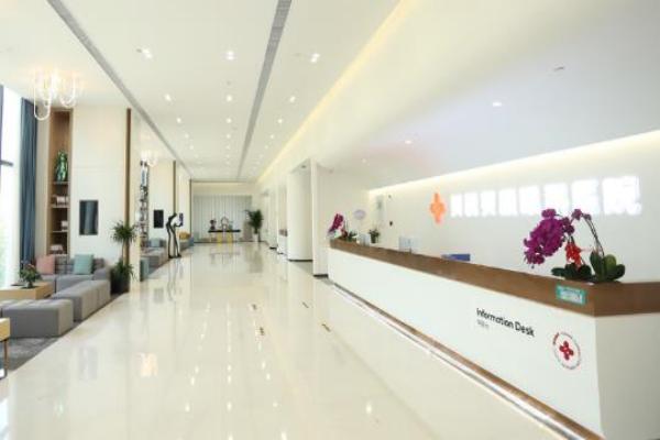 郑州美视美康眼科做飞秒手术怎么样？4.0全飞秒系统，实现2mm超小切口，做飞秒手术10800-18800元搞定