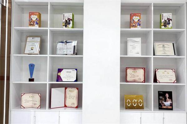 广东惠州精英惠口腔门诊种植体品牌不同实际差距大不大？数字化精准种植缩小差异保障长期稳定